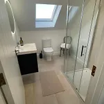 Two Bedroom Deluxe Sea View Guest Διαμέρισμα Ίνισμορ