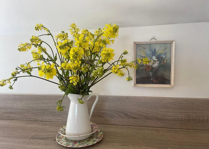 Two Bedroom Deluxe Sea View Guest Apartment *