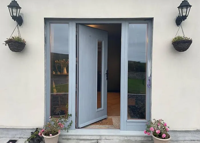 Apartment Two Bedroom Deluxe Sea View Guest